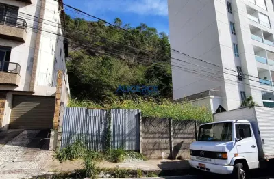 Terreno à venda na Rua Francisco Vaz de Magalhães, Cascatinha, Juiz de Fora
