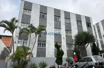 Apartamento de 2 quartos todo reformado no paineiras
