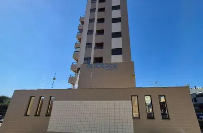 Apartamento de 02 quartos,  elevador e garagem no morro da glória.