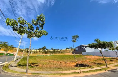 Oportunidade única: dois terrenos juntos, medindo 663,00 m² no estrela alta.