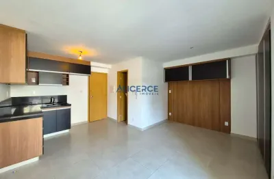 Studio com varanda, no independência 915, com armários. prédio com área de lazer completa!