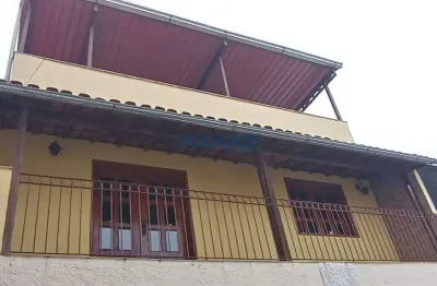 Casa com 3 quartos à venda na Rua Montezinas, Fábrica, Juiz de Fora