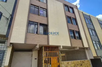 Ótimo apartamento de frente com 03 quartos e garagem no paineiras.