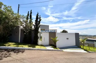 Maravilhosa casa linear de 3 quartos (sendo 2 suítes) com área de lazer completa no spinaville