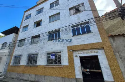 Apartamento térreo com 03 quartos e garagem no bairro  paineiras.