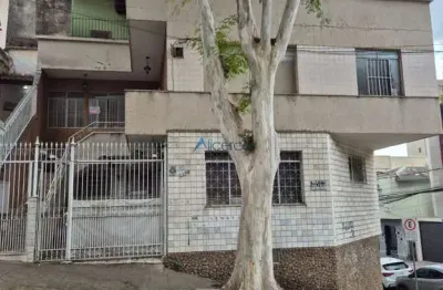 Casa com 2 quartos para alugar na Rua Halfeld, Centro, Juiz de Fora