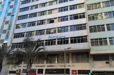 Apartamento com 3 quartos para alugar na Avenida Barão do Rio Branco, Centro, Juiz de Fora