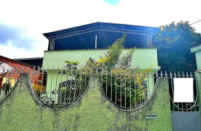 Casa com 3 quartos para alugar na Rua Amazonas, Grama, Juiz de Fora