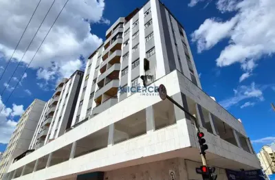 Apartamento 01 quarto e sala com garagem e elevador no centro.