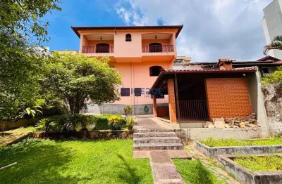 Linda casa de 5 quartos com quintal amplo no jardim laranjeiras!