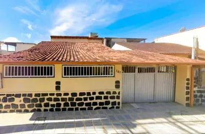 Casa para venda em vila velha, ibes, 5 dormitórios, 1 suíte, 3 banheiros, 2 vagas