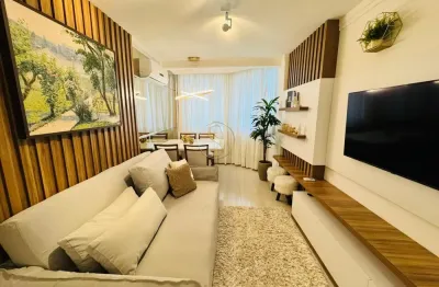 Lindo apartamento quadra mar pronto para morar ou alugar! finamente mobiliado e com vaga privativa.