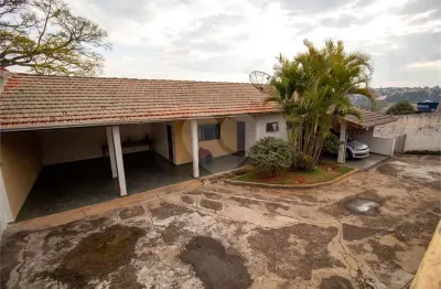 Chácara / sítio com 3 quartos à venda na Lúcio De Oliveira Lima Neto, 78, Jardim Cruzeiro, Mairinque