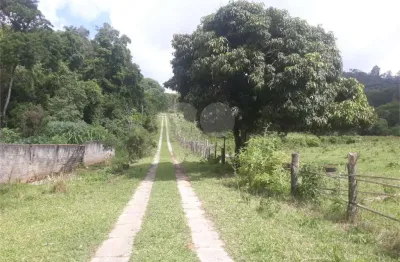 Chácara / sítio com 2 quartos para alugar no Jardim Conceição, São Roque 