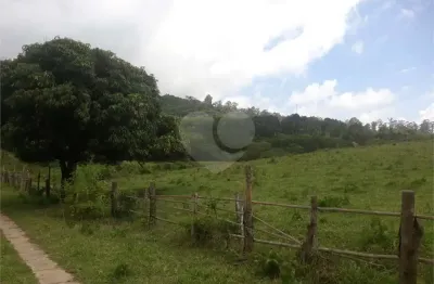 Chácara / sítio com 2 quartos para alugar no Jardim Conceição, São Roque 