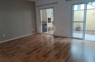 Terreno em condomínio fechado à venda no Bairro do Cambará, São Roque 