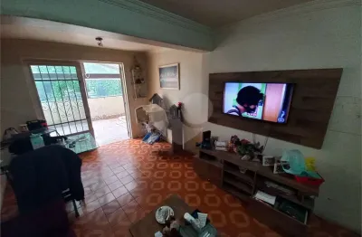 Casa com 3 quartos à venda na Rua Vicente Pinheiro, Campo Limpo, São Paulo
