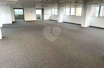 Sala comercial para alugar na Rua Luiz Seráphico Júnior, Brooklin, São Paulo