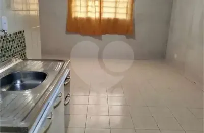 Apartamento com 2 quartos para locação em conjunto promorar raposo tavares - sp