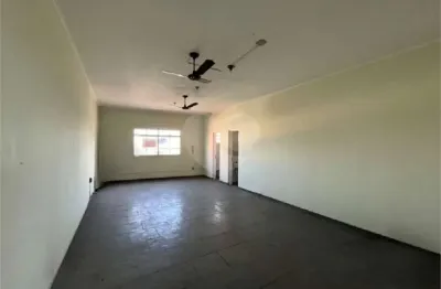 Sala comercial para alugar na Rua Guerreiro, 66, Campo Limpo, São Paulo