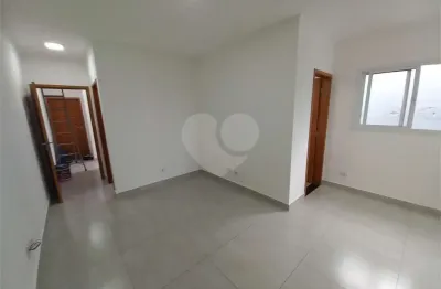 Casa em condomínio fechado com 2 quartos para alugar na Teodoro De Campos, Parque Marabá, Taboão da Serra