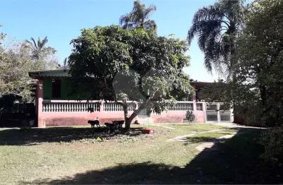 Chácara / sítio com 2 quartos à venda na Das Plumérias, 140, Caputera, Cotia