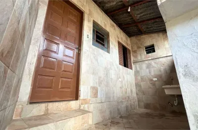 Casa com 1 quarto para alugar no Campo Limpo, São Paulo 