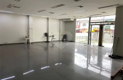 Prédio para alugar na Avenida Engenheiro Heitor Antônio Eiras Garcia, 3967, Butantã, São Paulo