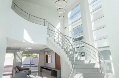 Casa em condomínio fechado com 5 quartos para alugar na Avenida das Arapongas, 1265, Ariribá, Balneário Camboriú