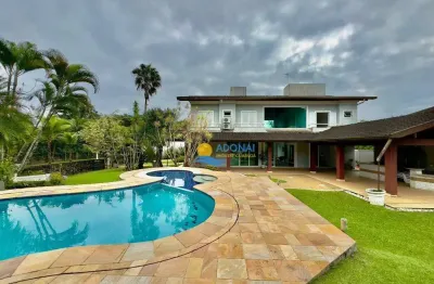 Casa à venda na praia do pernambuco, 5 suítes, 4 vagas.