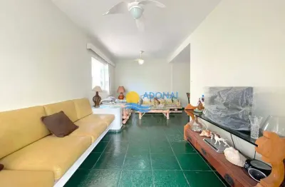 Enseada ótima localização, 3 quartos sendo 2 suites.
