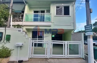 Casa em condomínio fechado com 3 quartos à venda na estrada curumau, 111, taquara, rio de janeiro, 107 m2 por r$ 550.000