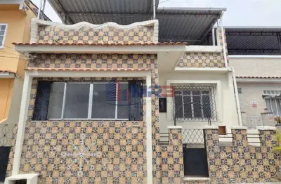 Casa em condomínio fechado com 2 quartos para alugar na rua paturi, 283, tanque, rio de janeiro, 128 m2 por r$ 1.700