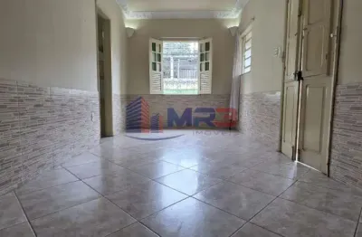 Casa com 3 quartos para alugar na Rua Virgínia Vidal, 104, Tanque, Rio de Janeiro, 146 m2 por R$ 1.800