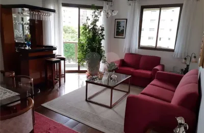 Apartamento com 3 quartos à venda na Rua Casimiro de Abreu, 558, Campo Belo, São Paulo