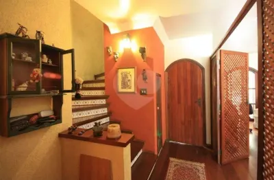 Casa assobradada com 05 quartos 02 vagas - vila mariana - venda.