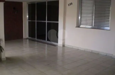 Casa com  terreno construido 2 casas cada com 2 dormitorios 3 vagas