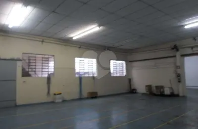 Galpão com 833m totalmente reformado para locação ou venda em santo amaro