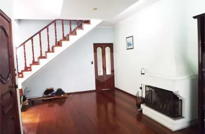 Casa com 2 dormitórios 2 suítes à venda na bela vista