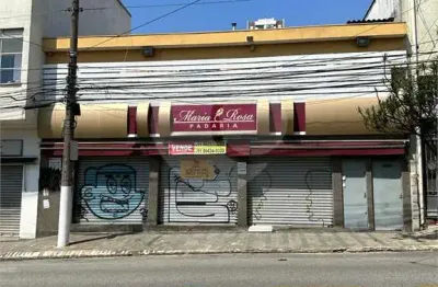 Loja comercial com 360m² para venda ou locação, está 800 metros do parque da aclimação