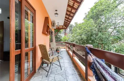 Casa para venda com 450m² em interlagos, 4 quartos, 2 suíte !!