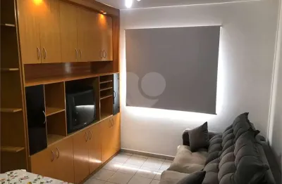 Apartamento para locação com 32m², 01 dormitório, 01 vaga de garagem, próx. metrô republica
