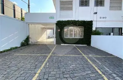 Sobrado comercial com 300m²  com excelente localização na pompèia para venda