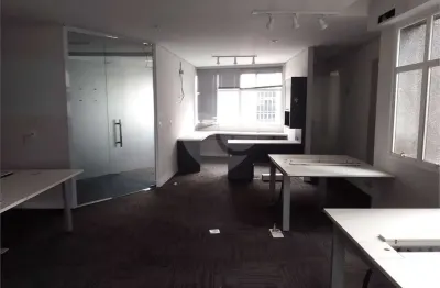 Conjunto comercial com 152 m² 03 banheiros 02 vagas - vila olímpia - venda