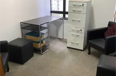 SALA COMERCIA 45m² COM VAGA DE GARAGEM E 02 WC NO BAIRRO DA CONSOLAÇÃO - VENDA