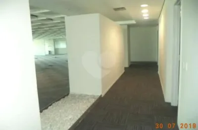 CONJ COMERCIAL 6 ANDAR INTEIRO COM 2844m²  28 VAGAS  JD SÃO LUIS  VENDER ou ALUGAR