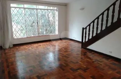 Casa com 3 quartos para alugar na Rua Brito Peixoto, 178, Brooklin, São Paulo