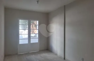 Apartamento reformado 01 dormitório 32,68 m2 para locação estilo kitnet próximo ao metrô santa cecilia