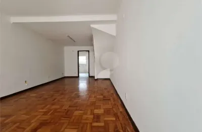 Sobrado com 112m2  em perdizes com 02 dormitórios 02 banheiros e garagem para venda