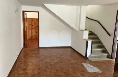 Casa com 3 dormitórios 2 vagas para locação no Jardim Jabaquara